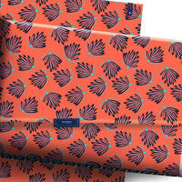 Grand paquet sur grande feuille cadeau L orange Nancy