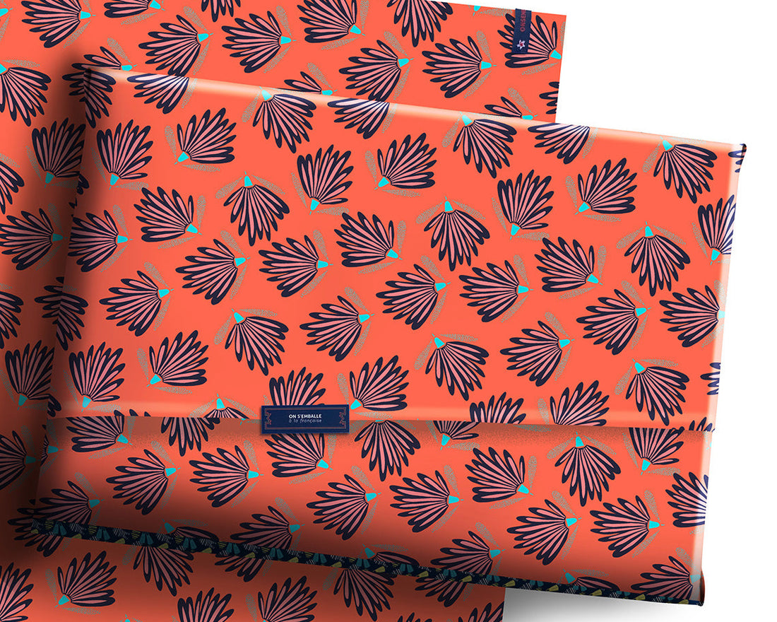 Grand paquet sur grande feuille cadeau L orange Nancy