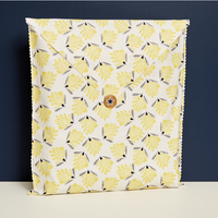 Grande pochette cadeau réutilisable taille L détail de l'imprimé Jaune Nice